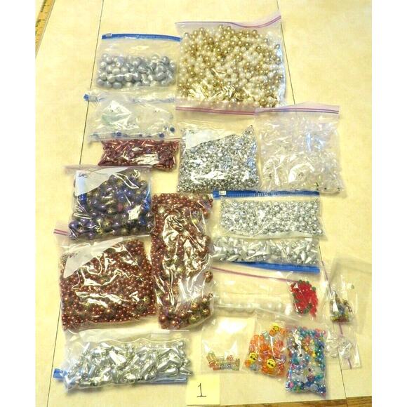 HUGE Lot Beads Jewelry Making Acrylic Mixed colors and sizes 7lbs Pearl, Silver - Picture 1 of 12